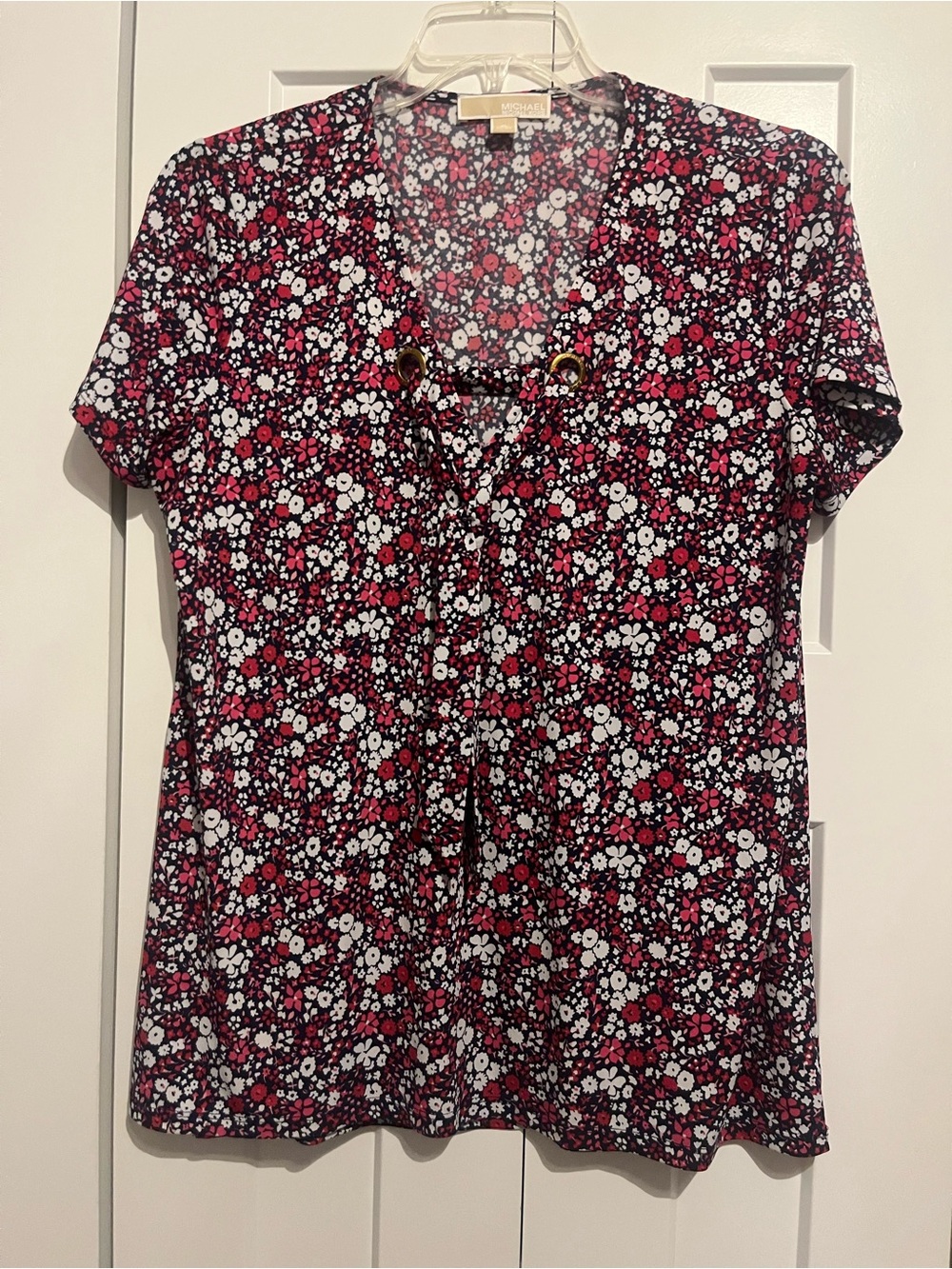 XL Michael Kors Black Floral Lace-Up Short Sleeve Tee with Red and White Flowers